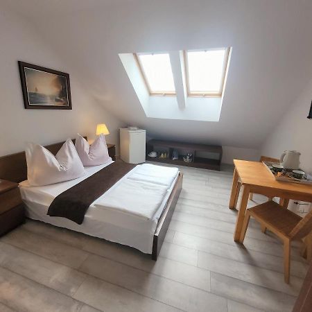 Iwona Pokoje Apartamenty คาร์เวีย ภายนอก รูปภาพ