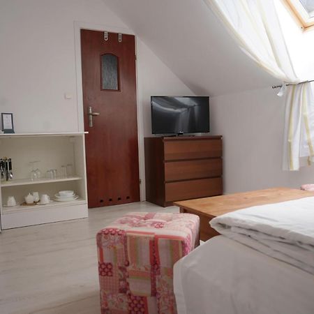 Iwona Pokoje Apartamenty คาร์เวีย ภายนอก รูปภาพ