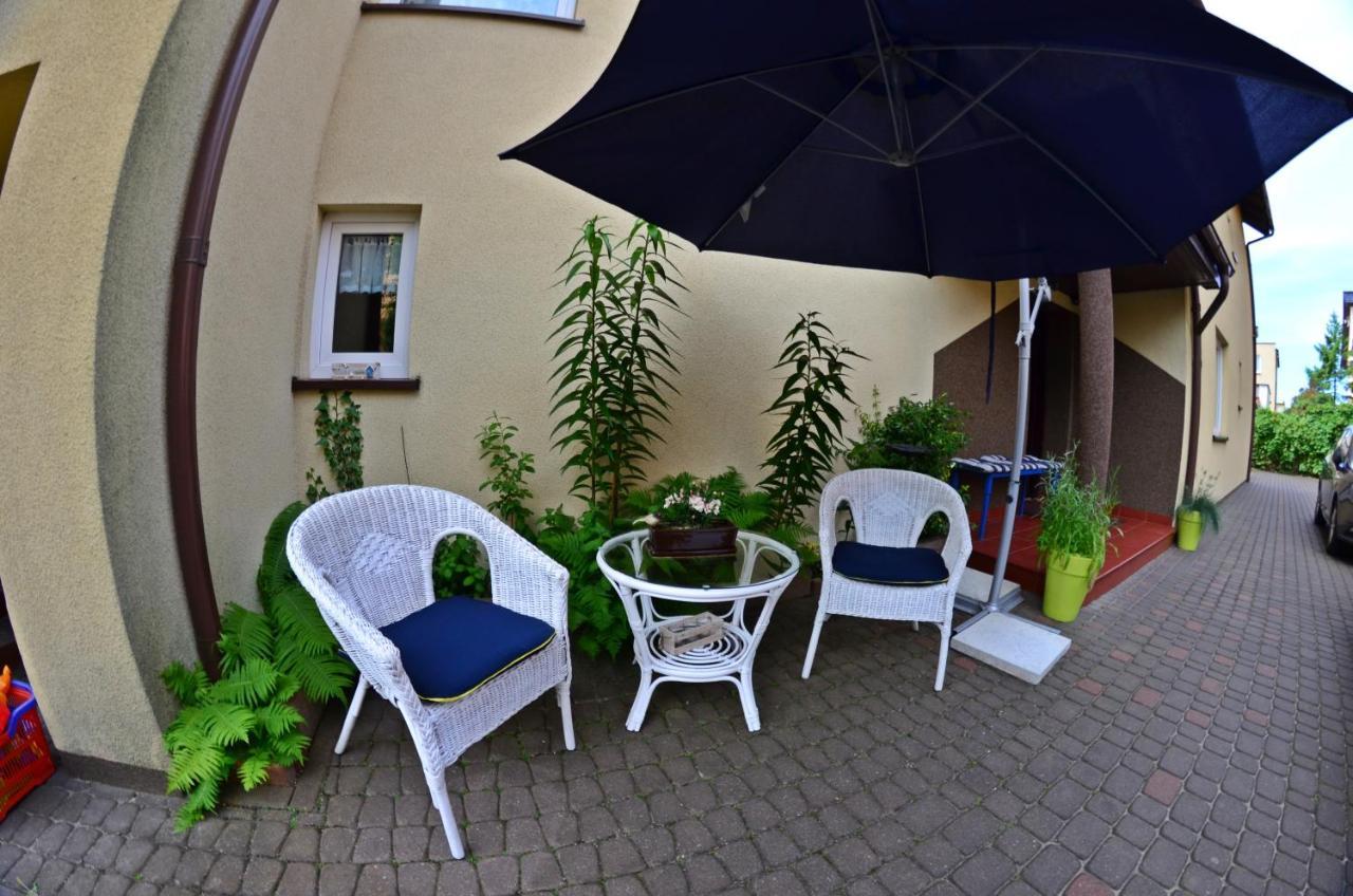 Iwona Pokoje Apartamenty คาร์เวีย ภายนอก รูปภาพ