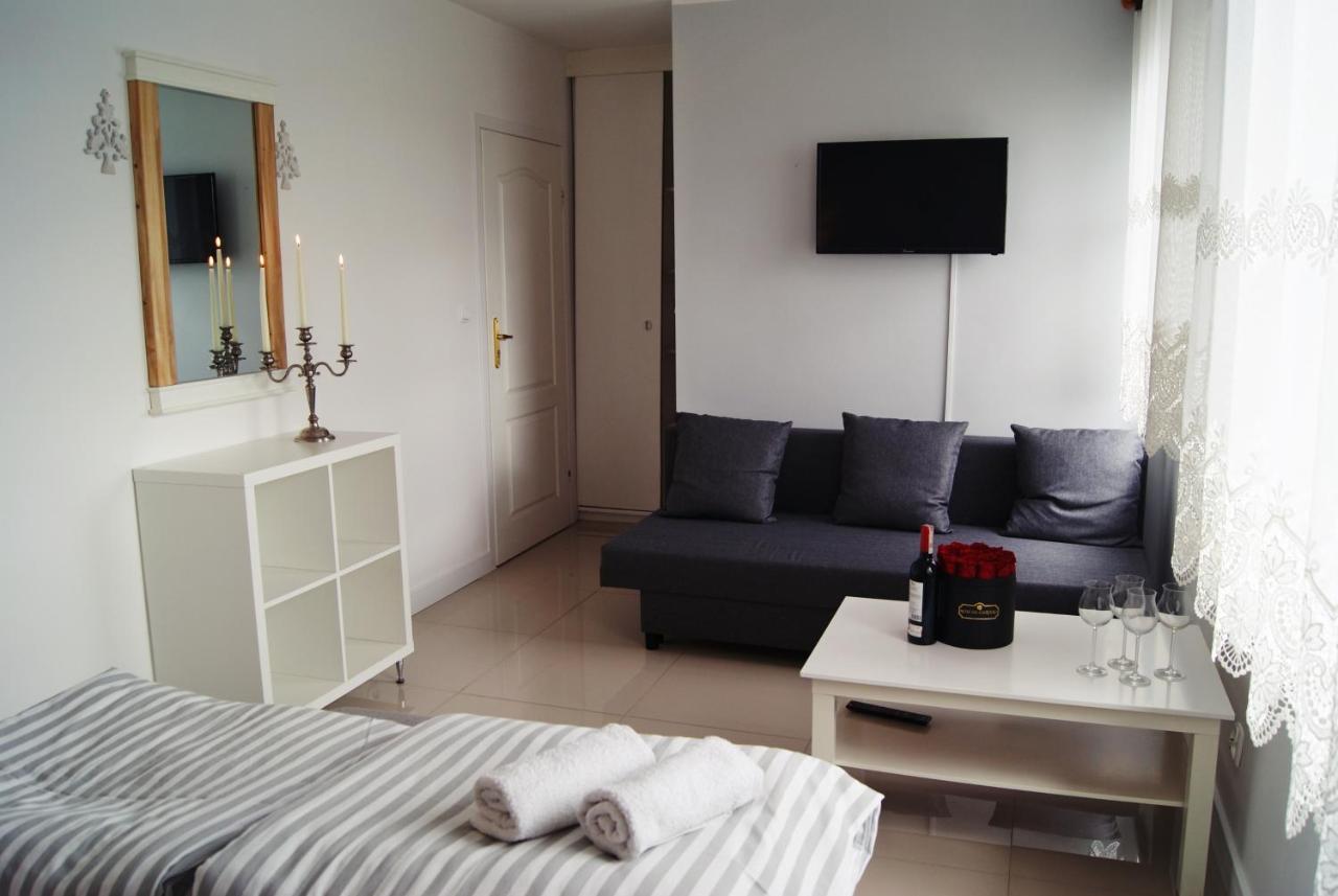 Iwona Pokoje Apartamenty คาร์เวีย ภายนอก รูปภาพ