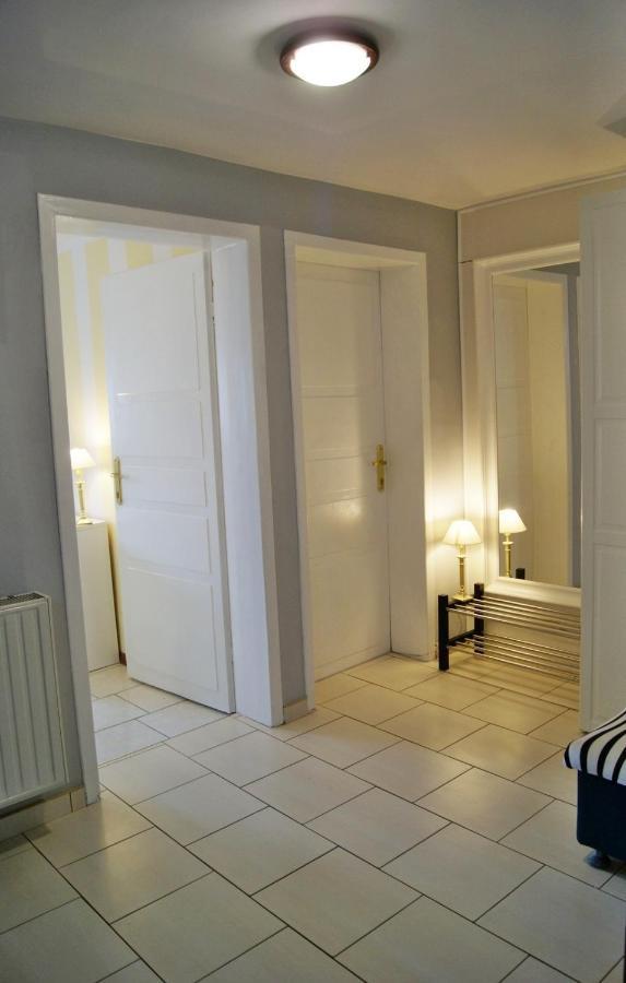 Iwona Pokoje Apartamenty คาร์เวีย ภายนอก รูปภาพ