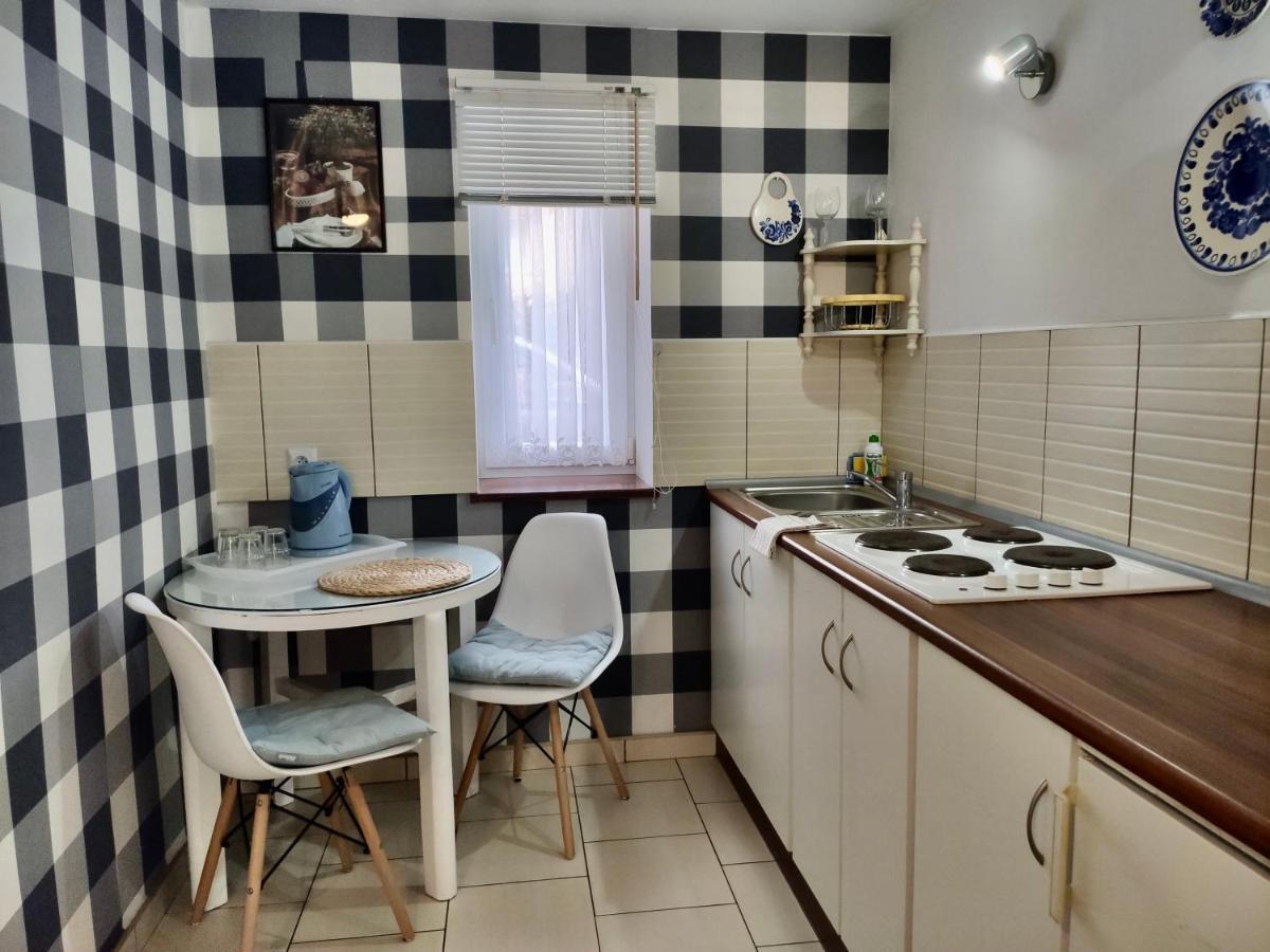 Iwona Pokoje Apartamenty คาร์เวีย ภายนอก รูปภาพ