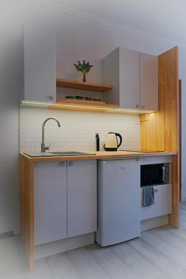 Iwona Pokoje Apartamenty คาร์เวีย ภายนอก รูปภาพ