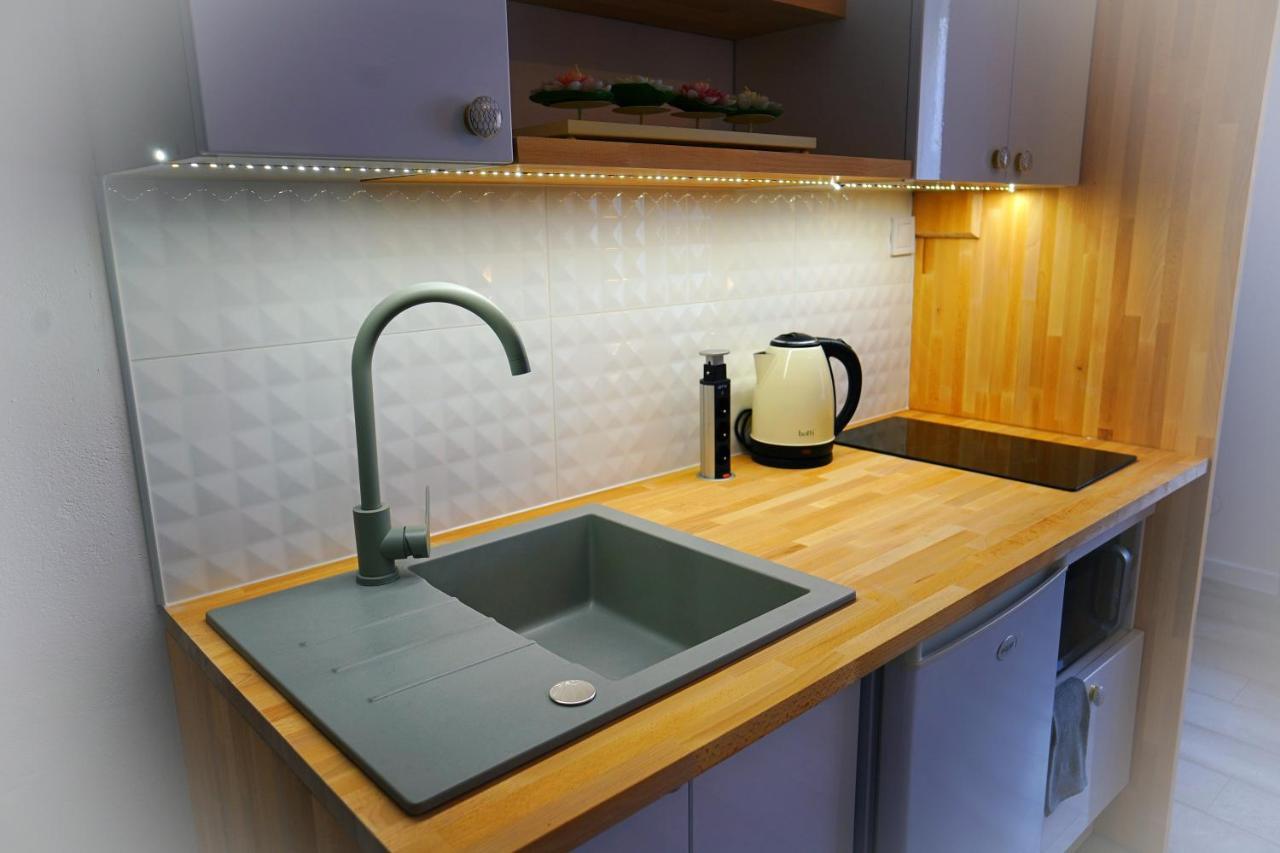 Iwona Pokoje Apartamenty คาร์เวีย ภายนอก รูปภาพ