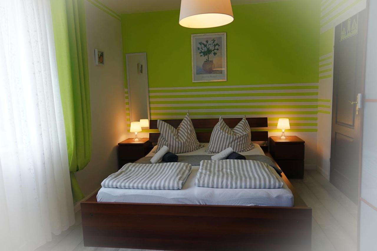 Iwona Pokoje Apartamenty คาร์เวีย ภายนอก รูปภาพ