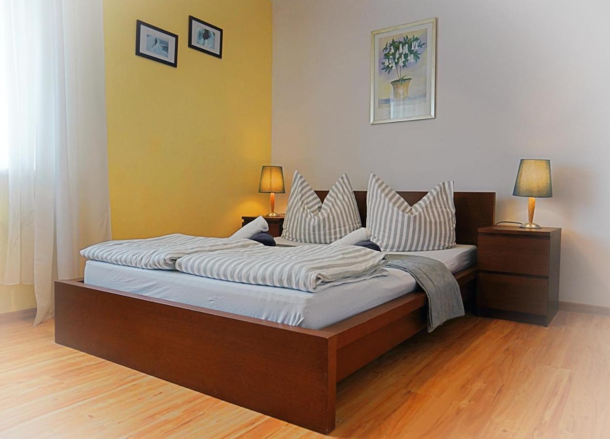 Iwona Pokoje Apartamenty คาร์เวีย ภายนอก รูปภาพ