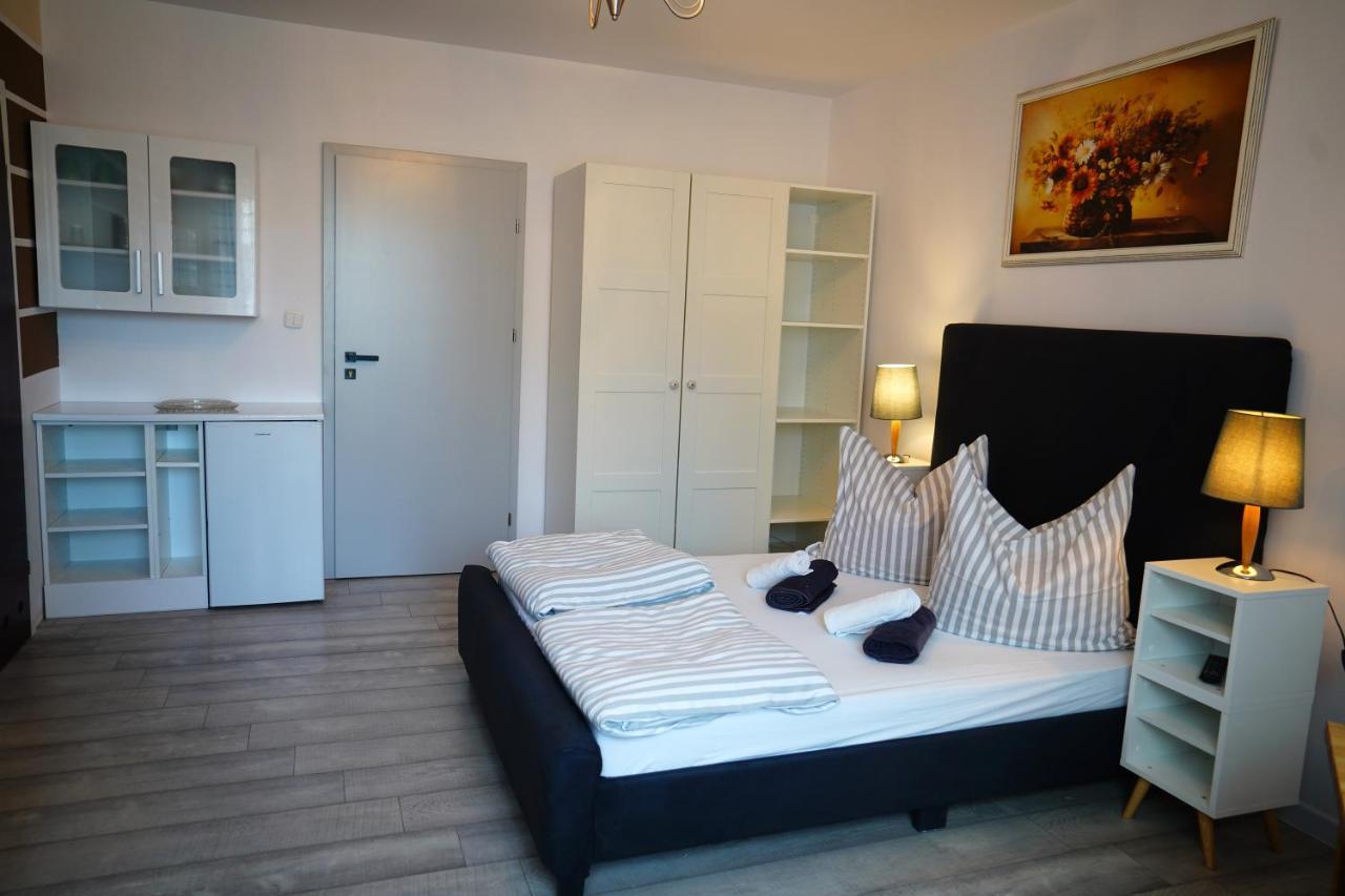 Iwona Pokoje Apartamenty คาร์เวีย ภายนอก รูปภาพ