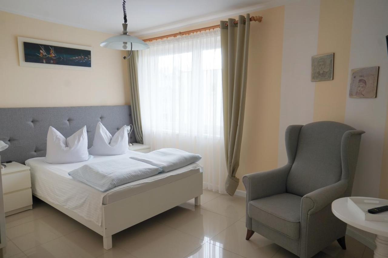 Iwona Pokoje Apartamenty คาร์เวีย ภายนอก รูปภาพ