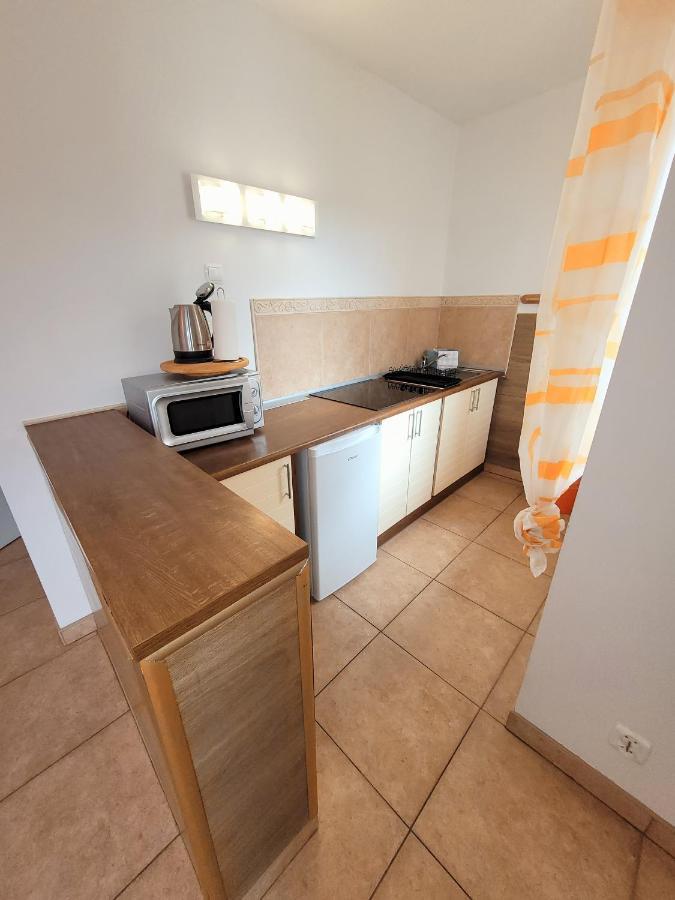 Iwona Pokoje Apartamenty คาร์เวีย ภายนอก รูปภาพ